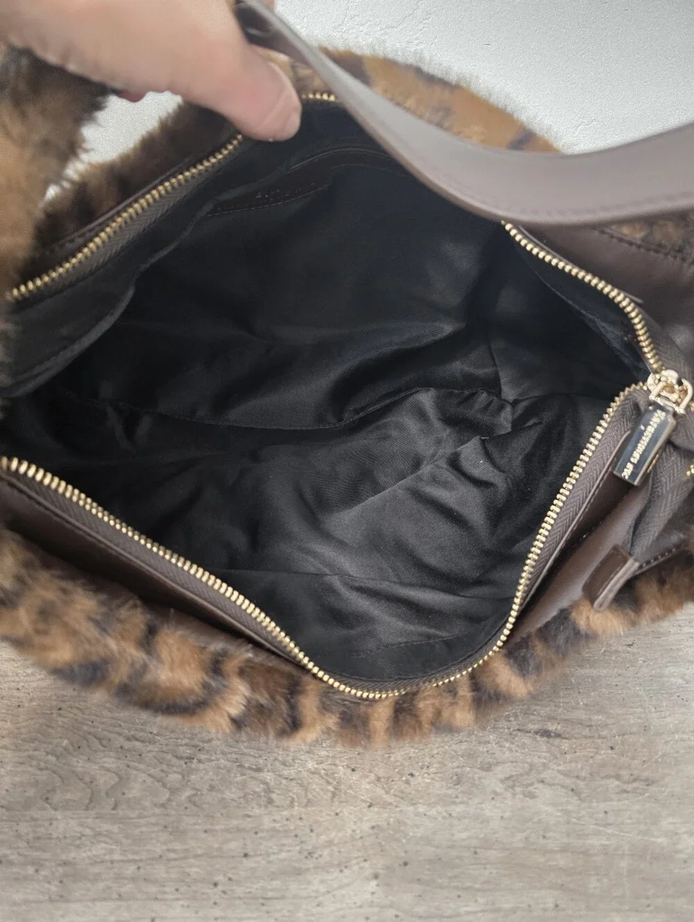 Viral EN EXPRESSIONS NYC Leopard Print Faux Fur Hobo Bag New